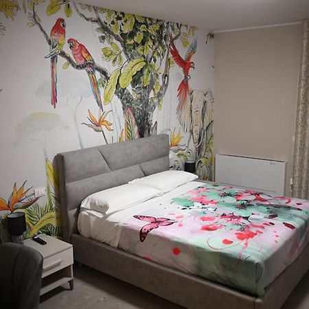 ريجّو دي كالابريا The Paris Rooms B&B المظهر الخارجي الصورة