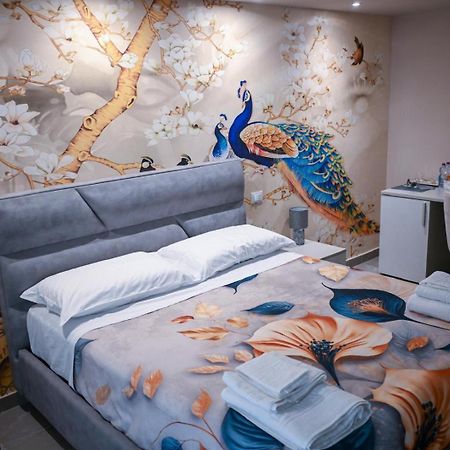 ريجّو دي كالابريا The Paris Rooms B&B المظهر الخارجي الصورة