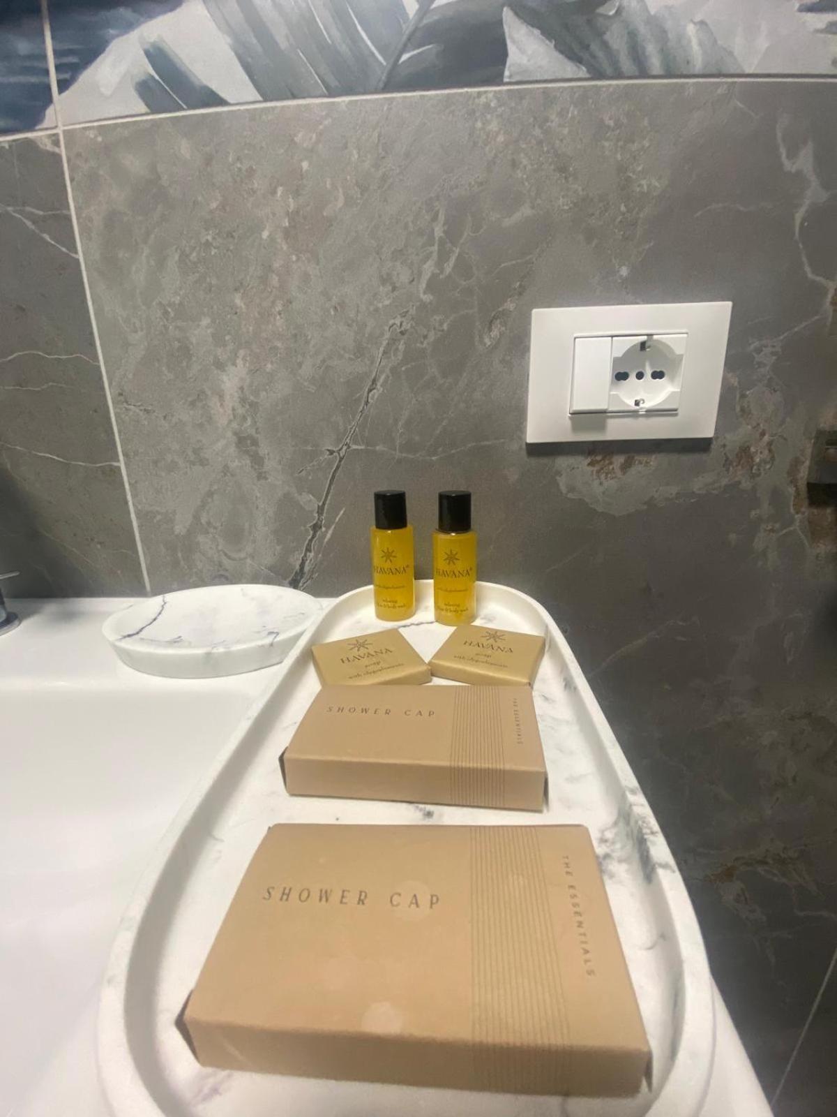 ريجّو دي كالابريا The Paris Rooms B&B المظهر الخارجي الصورة