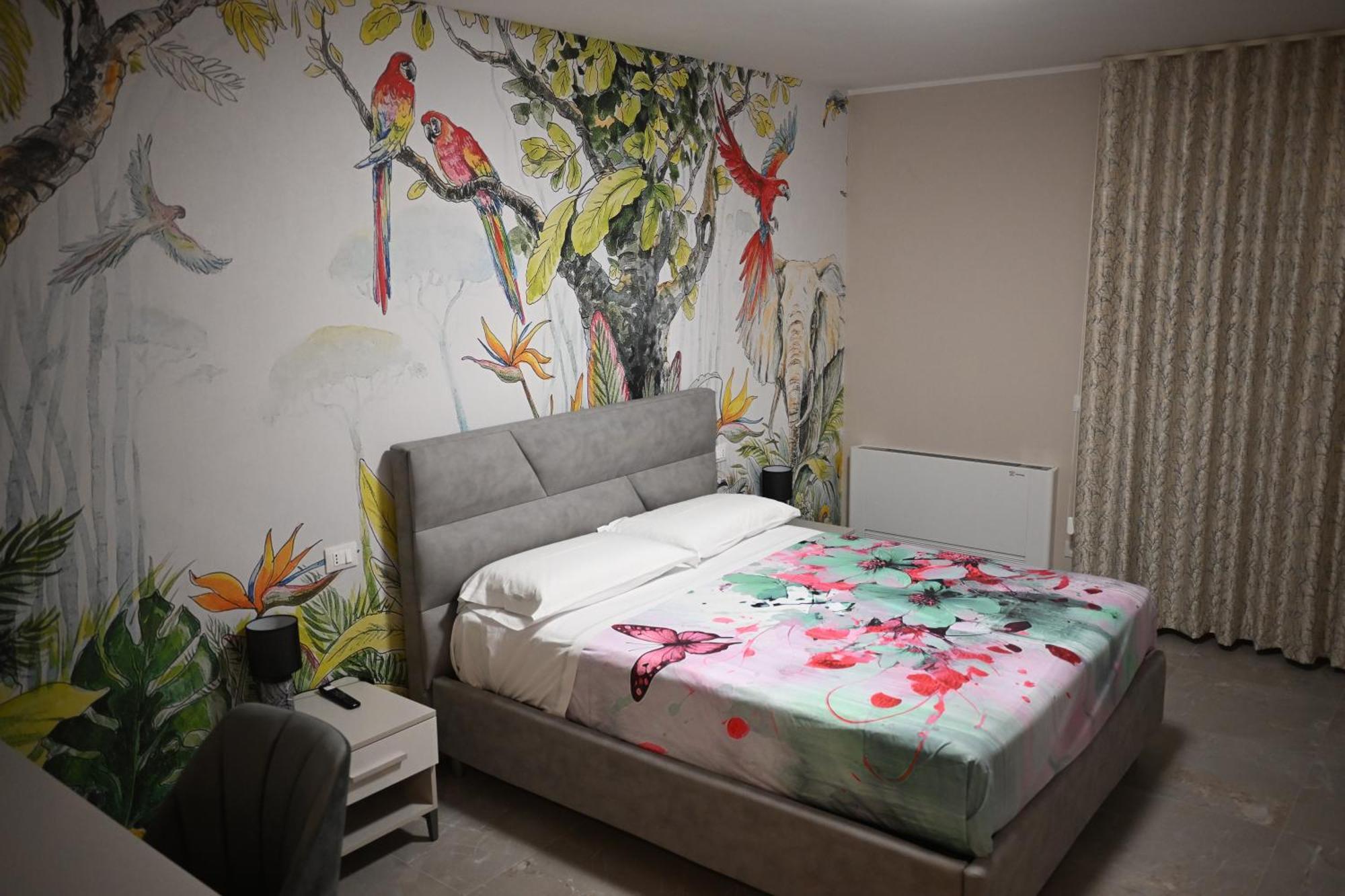 ريجّو دي كالابريا The Paris Rooms B&B المظهر الخارجي الصورة