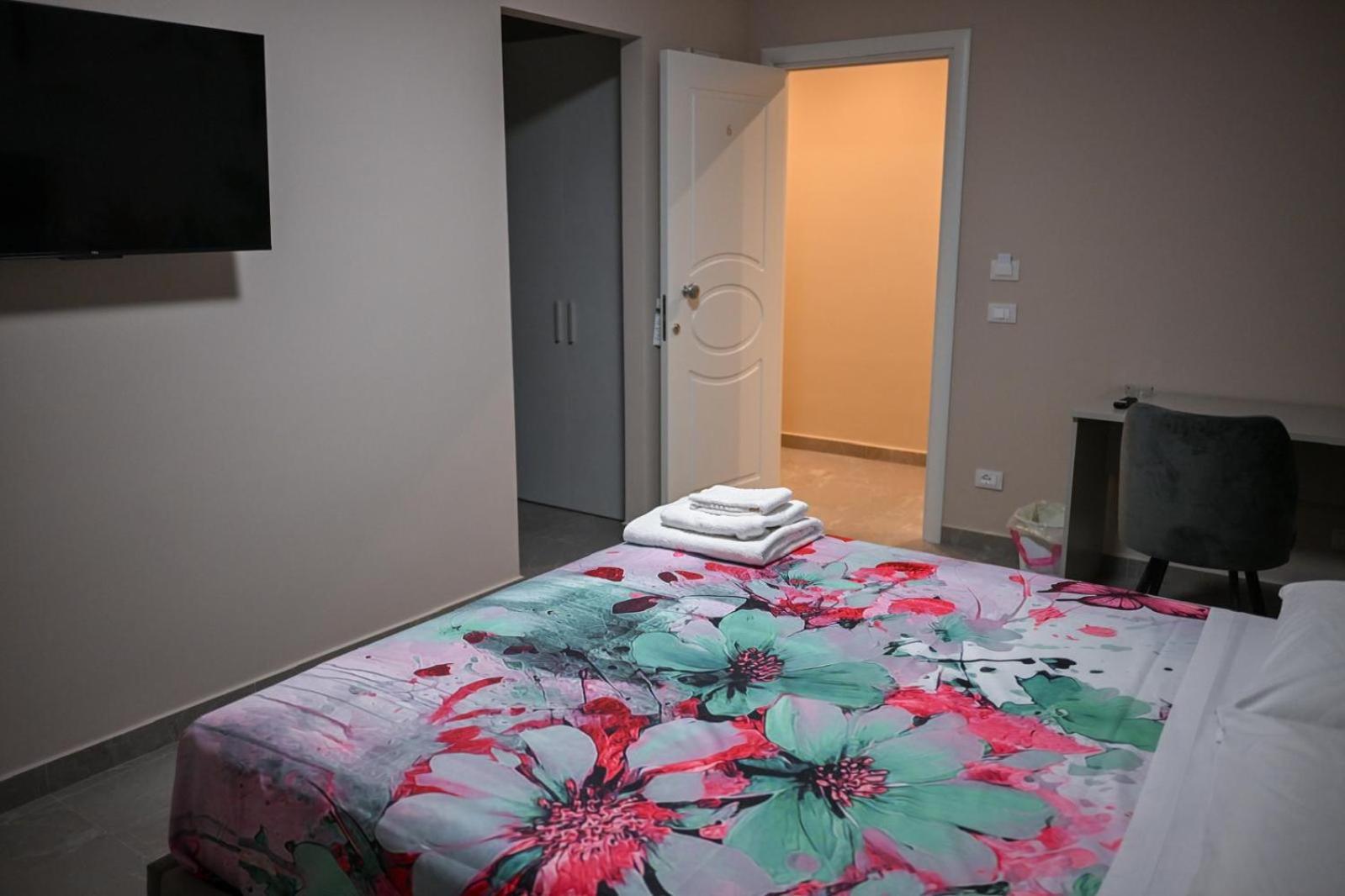 ريجّو دي كالابريا The Paris Rooms B&B المظهر الخارجي الصورة
